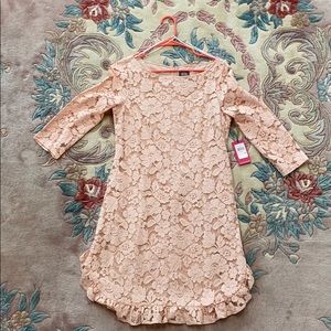 NWT Vince Camuto blush lace dress